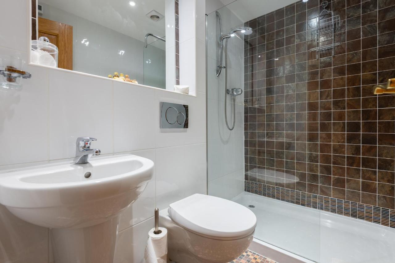 138 North Street - Luxury 2 Bed 2 Bath With Secret Garden, Summerhouse, Putting Green St Andrews Exteriör bild