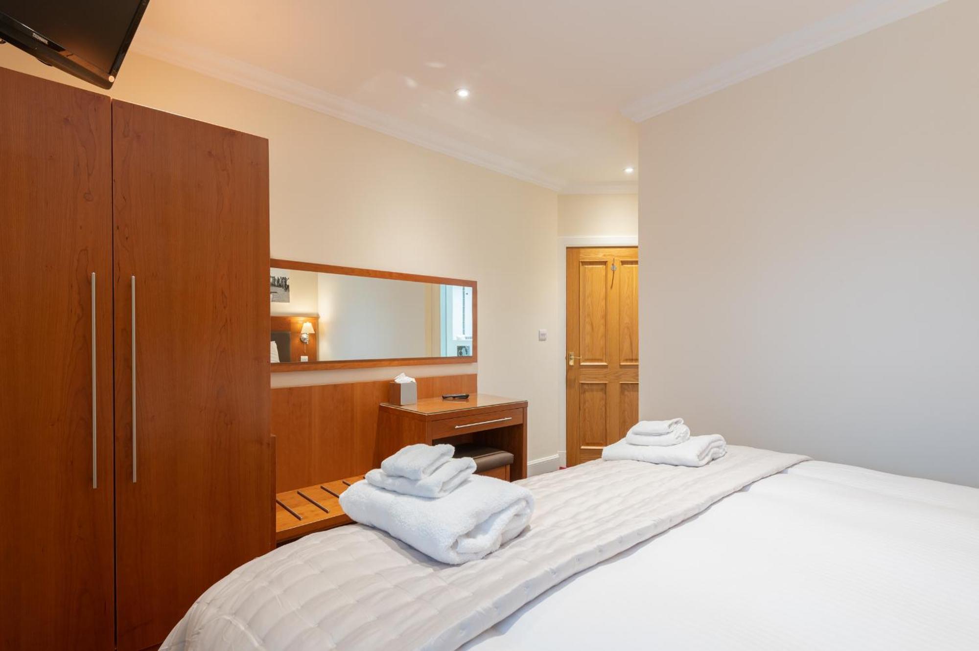 138 North Street - Luxury 2 Bed 2 Bath With Secret Garden, Summerhouse, Putting Green St Andrews Exteriör bild